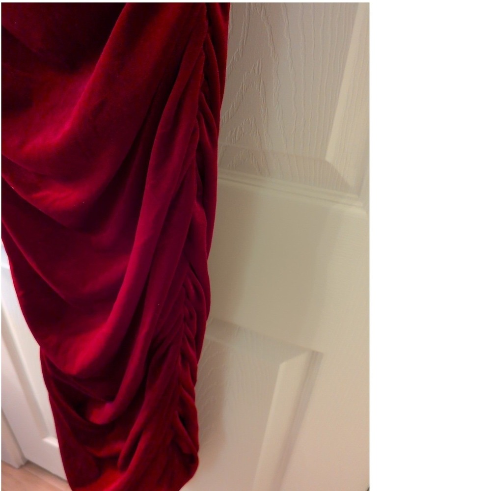 Tahari Arthur S Levine Burgundy Velvet One Shoulder Ruched Midi Dress Womens 14 - Picture 4 of 9